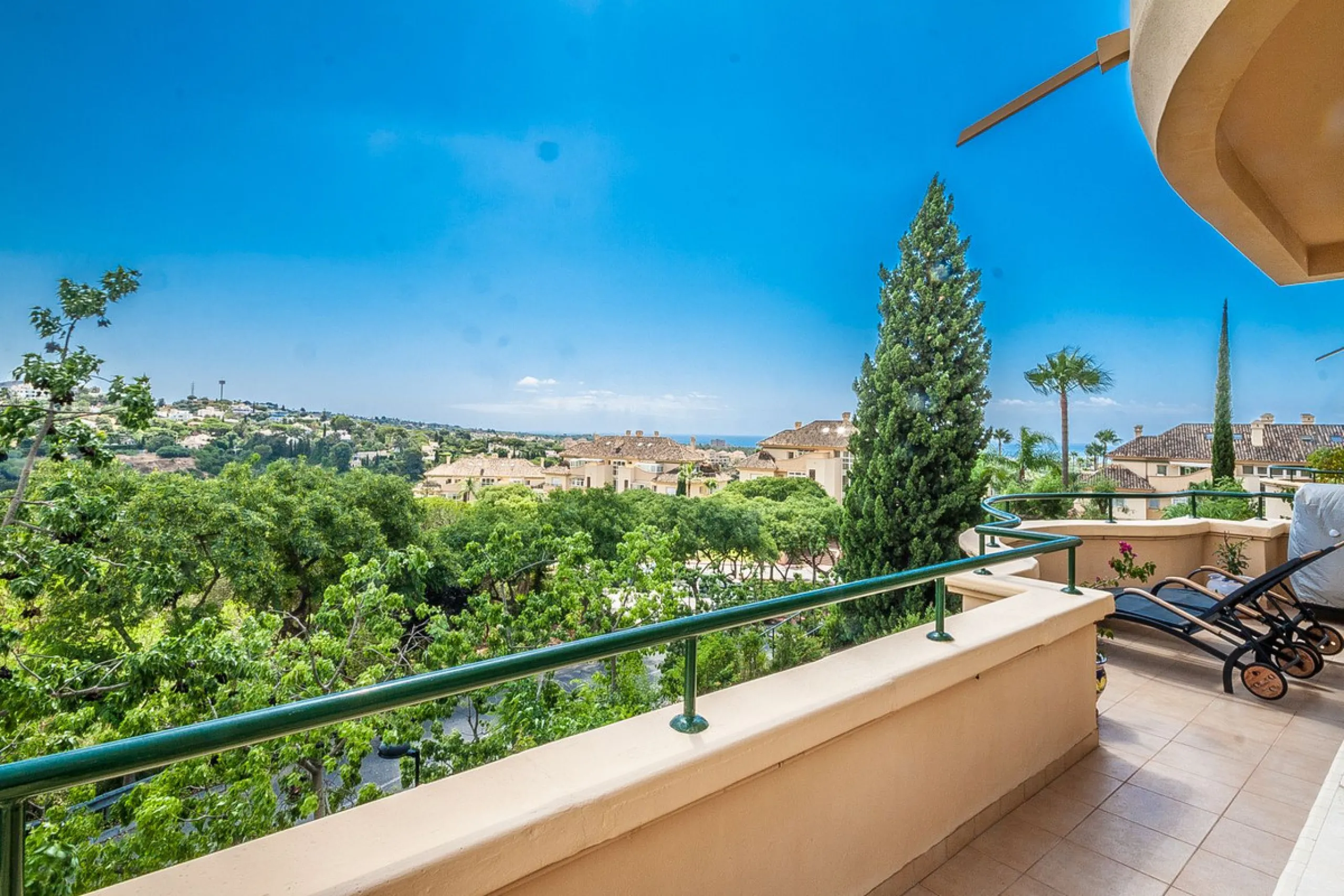 Apartment - Ground Floor Apartment в продаже в Marbella, Málaga. В доме 3 спален и 3 ванных комнат. Площадь дома 160 м²