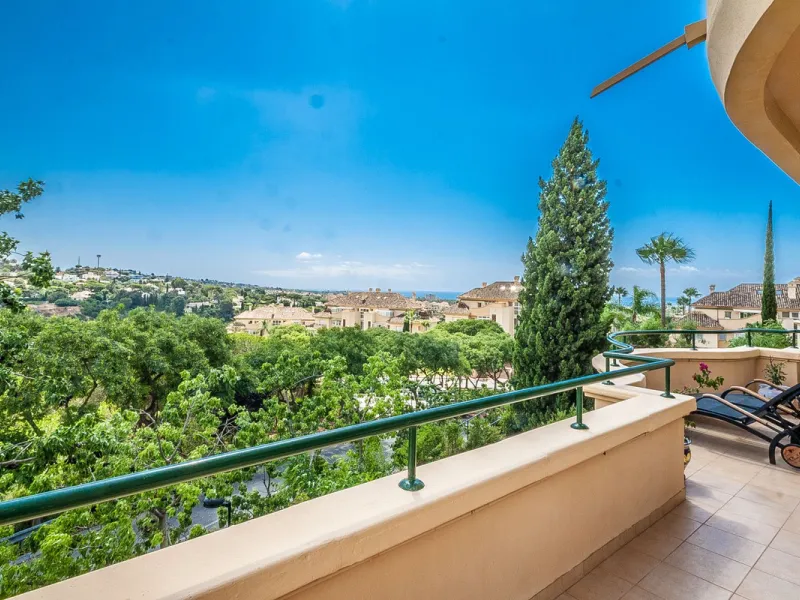 Apartment - Ground Floor Apartment в продаже в Marbella, Málaga. В доме 3 спален и 3 ванных комнат. Площадь дома 160 м²