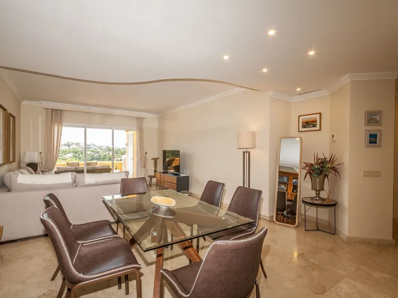 Apartment - Ground Floor Apartment в продаже в Marbella, Málaga. В доме 3 спален и 3 ванных комнат. Площадь дома 160 м²