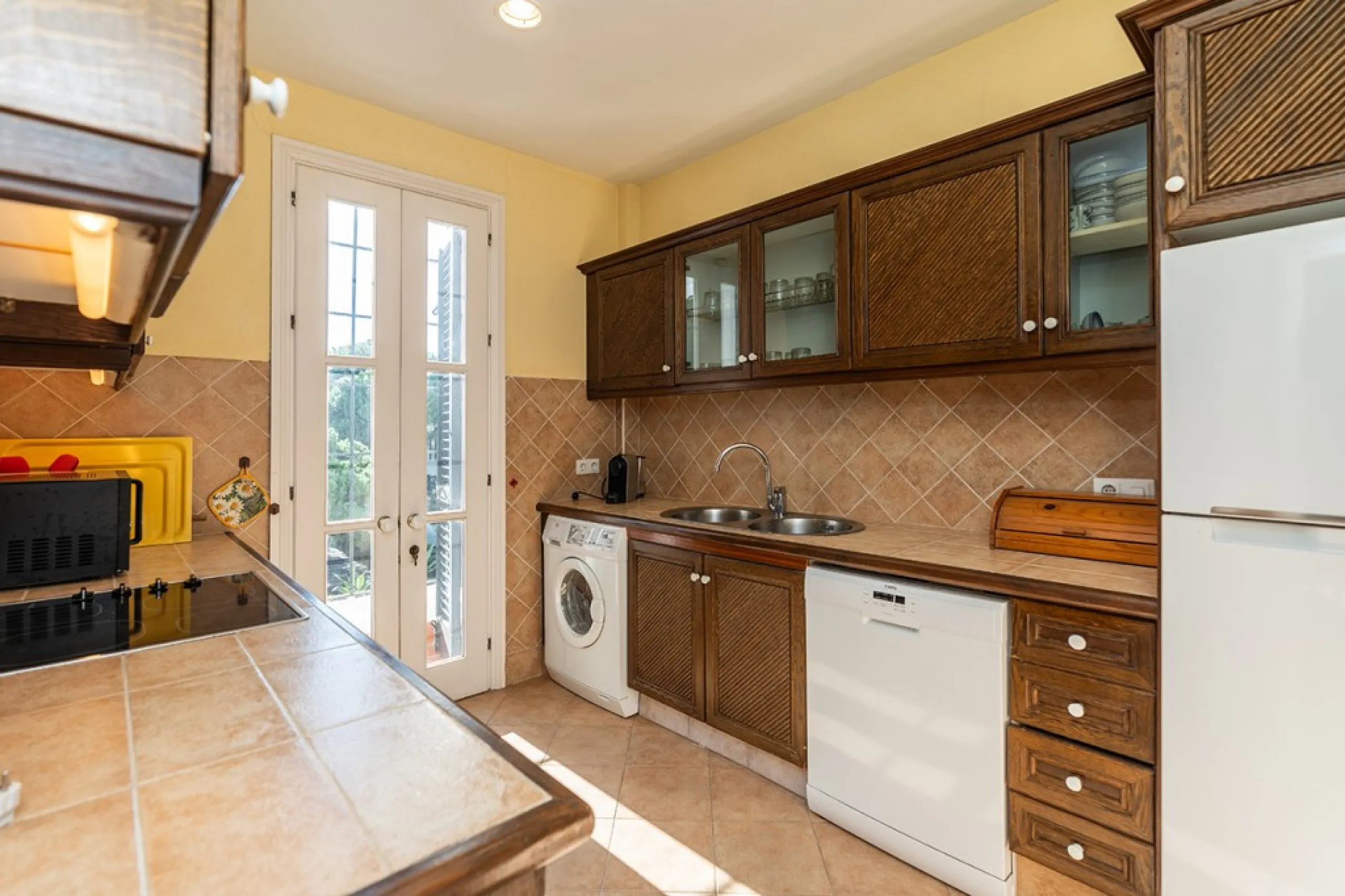 Apartment - Middle Floor Apartment в продаже в Marbella, Málaga. В доме 4 спален и 3 ванных комнат. Площадь дома 128 м²