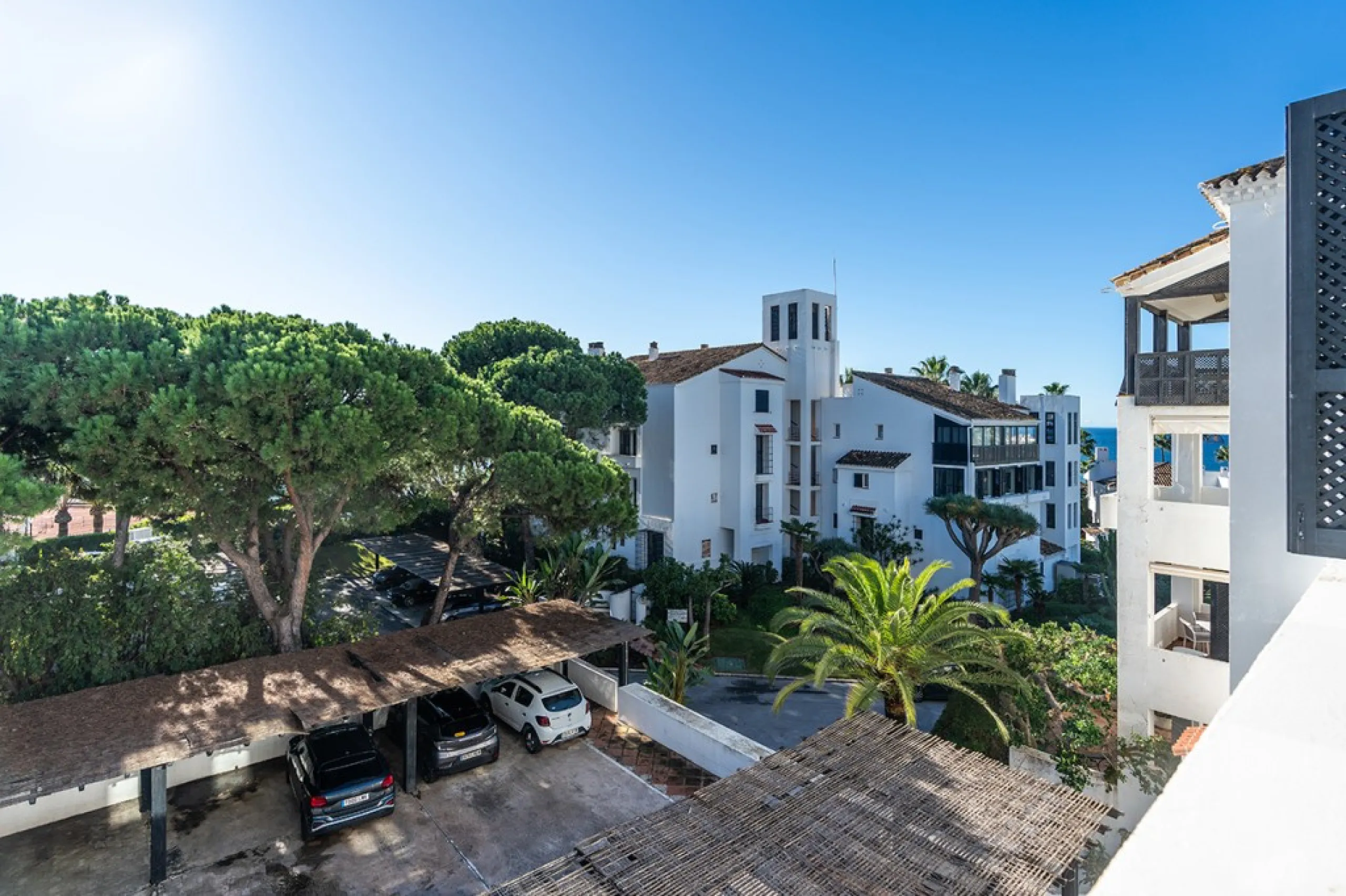 Apartment - Middle Floor Apartment в продаже в Marbella, Málaga. В доме 4 спален и 3 ванных комнат. Площадь дома 128 м²