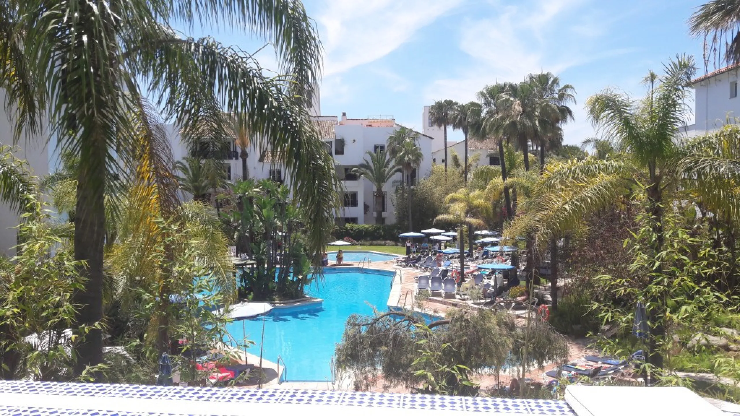 Apartment - Middle Floor Apartment в продаже в Marbella, Málaga. В доме 4 спален и 3 ванных комнат. Площадь дома 128 м²