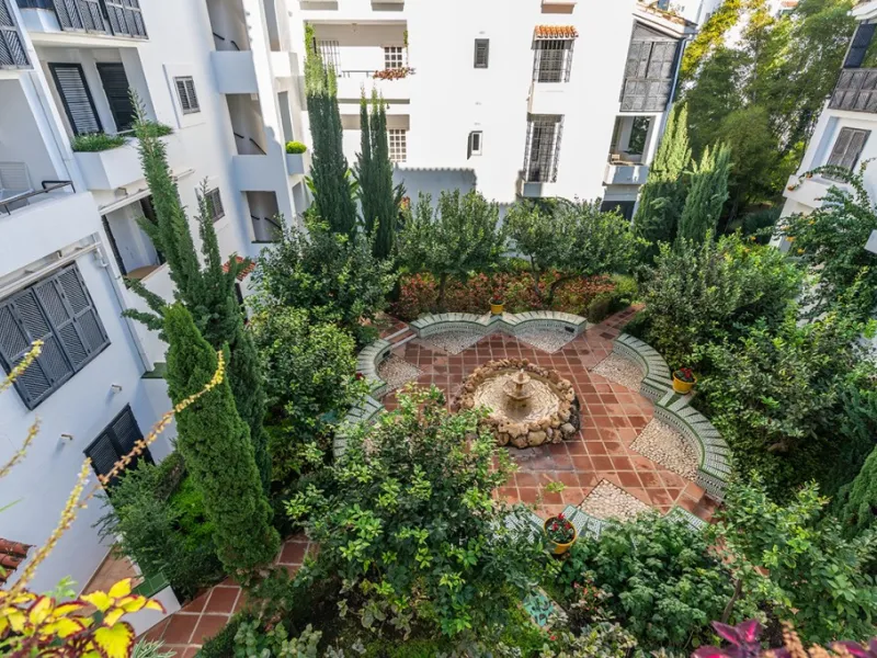 Apartment - Middle Floor Apartment в продаже в Marbella, Málaga. В доме 4 спален и 3 ванных комнат. Площадь дома 128 м²