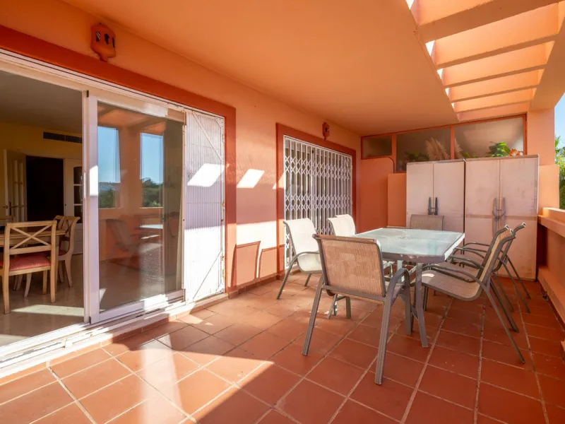 One-level apartment consisting of 3 double bedrooms, together with 3 bathrooms a large L shape terrace with the bonus of half being covered and the other half open to be able to enjoy the sun all day long which you has limited sea views. Property comes wi