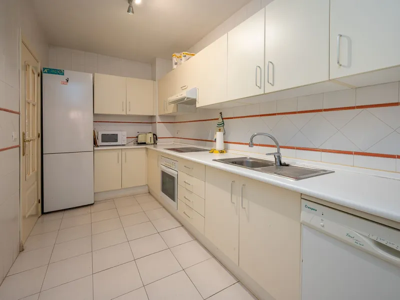 One-level apartment consisting of 3 double bedrooms, together with 3 bathrooms a large L shape terrace with the bonus of half being covered and the other half open to be able to enjoy the sun all day long which you has limited sea views. Property comes wi