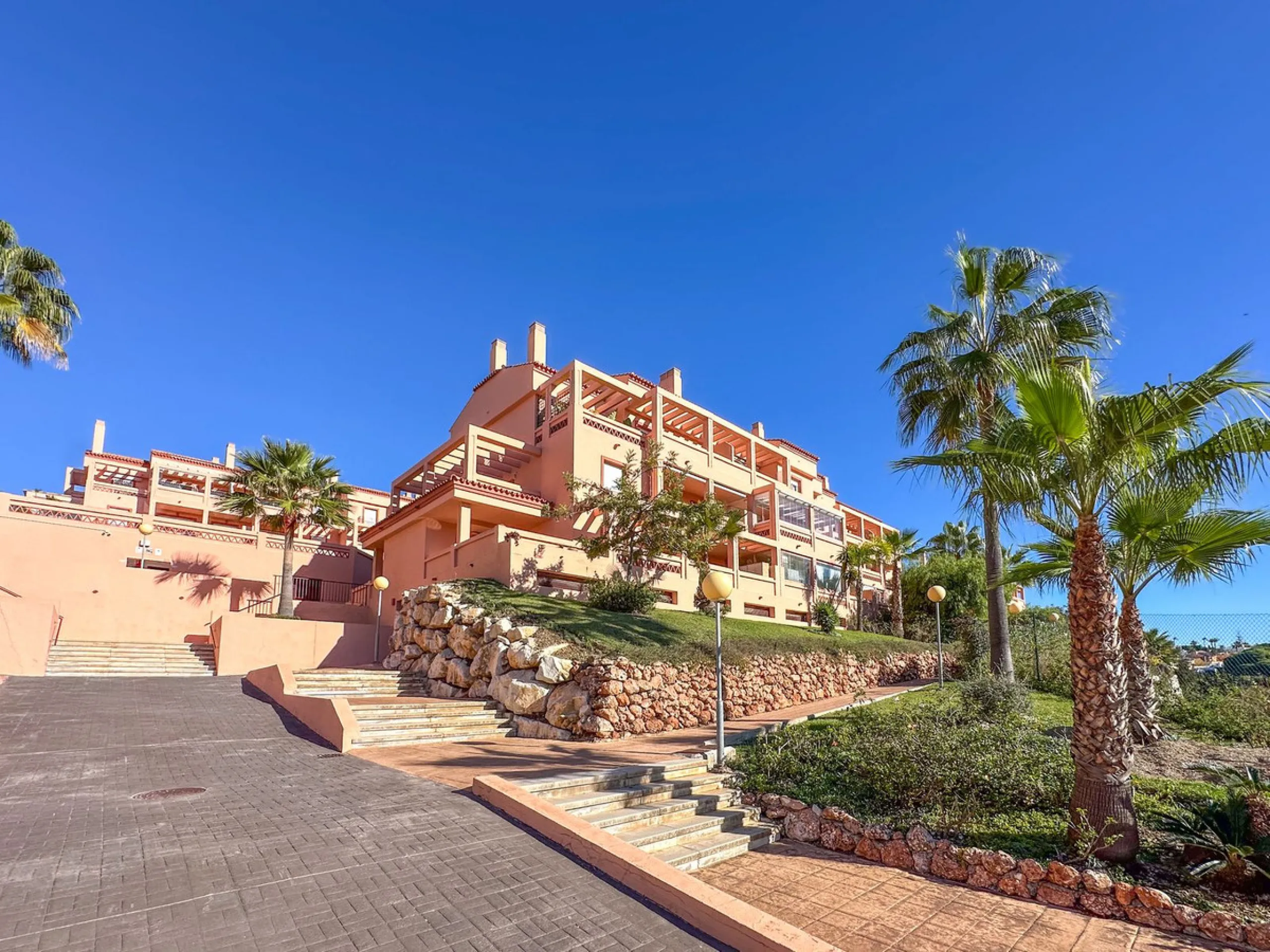 One-level apartment consisting of 3 double bedrooms, together with 3 bathrooms a large L shape terrace with the bonus of half being covered and the other half open to be able to enjoy the sun all day long which you has limited sea views. Property comes wi