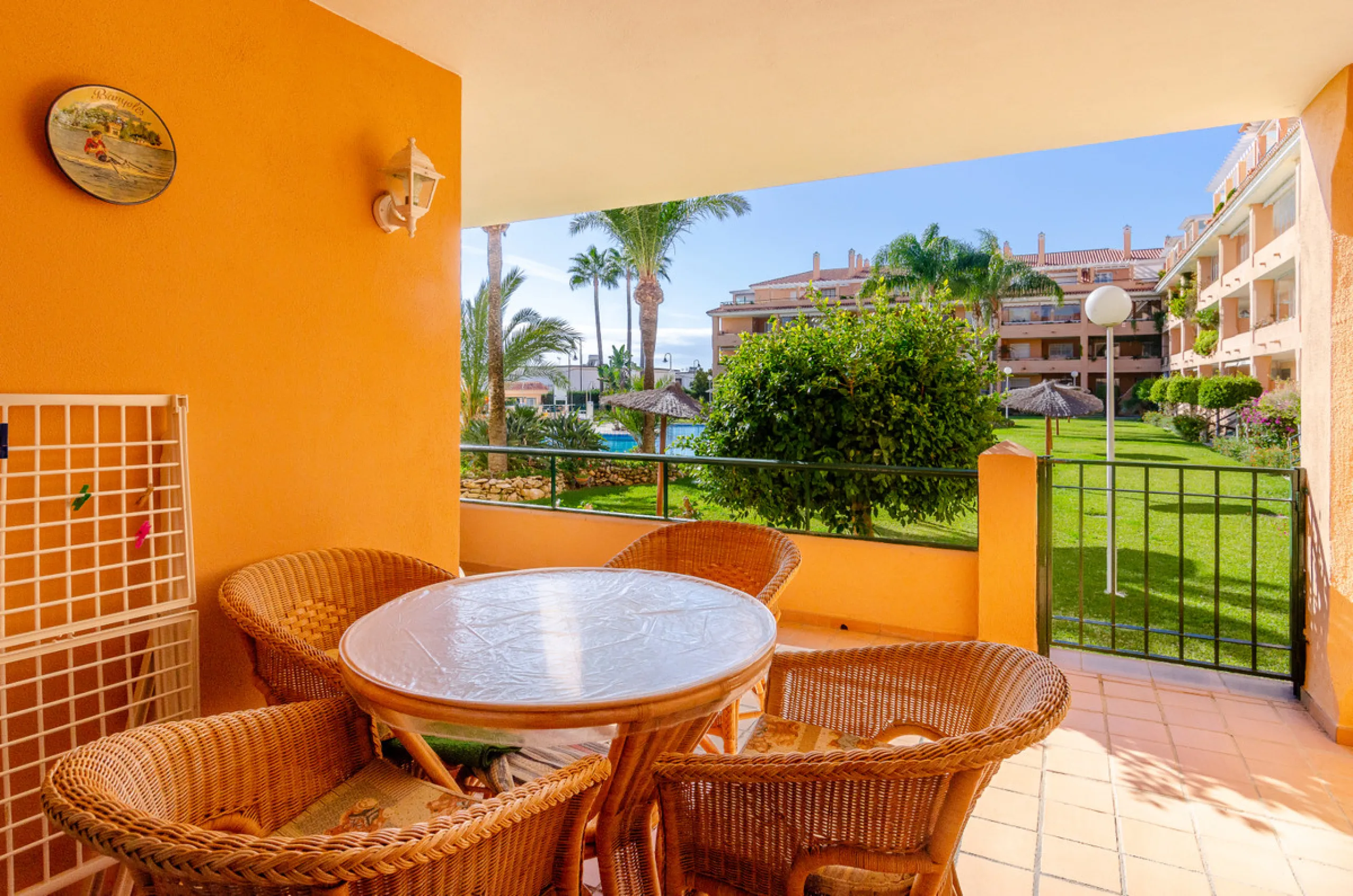 Make your dreams a reality!!!!!  If you have always dreamt about living in La Cala de Mijas on the ground floor with direct access to the beautiful community gardens then La Siesta Beach is for you!  The property is on a gated community only a few meters 