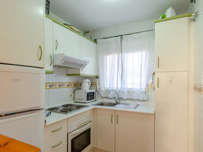 Make your dreams a reality!!!!!  If you have always dreamt about living in La Cala de Mijas on the ground floor with direct access to the beautiful community gardens then La Siesta Beach is for you!  The property is on a gated community only a few meters 