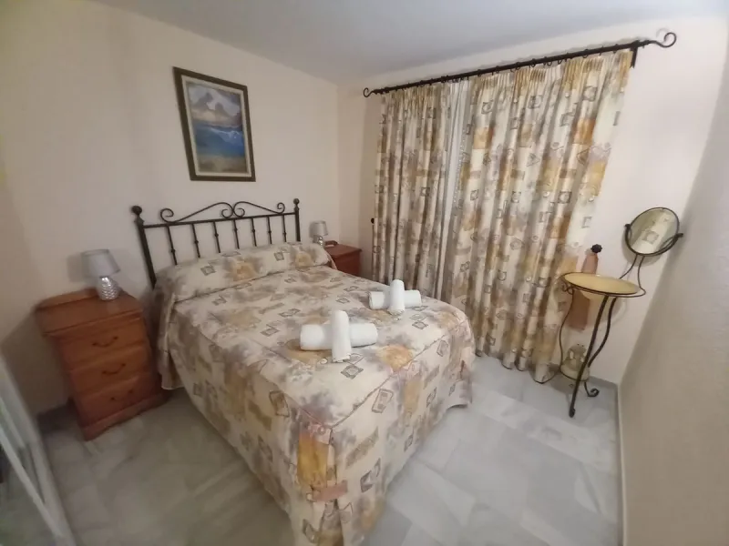 Make your dreams a reality!!!!!  If you have always dreamt about living in La Cala de Mijas on the ground floor with direct access to the beautiful community gardens then La Siesta Beach is for you!  The property is on a gated community only a few meters 