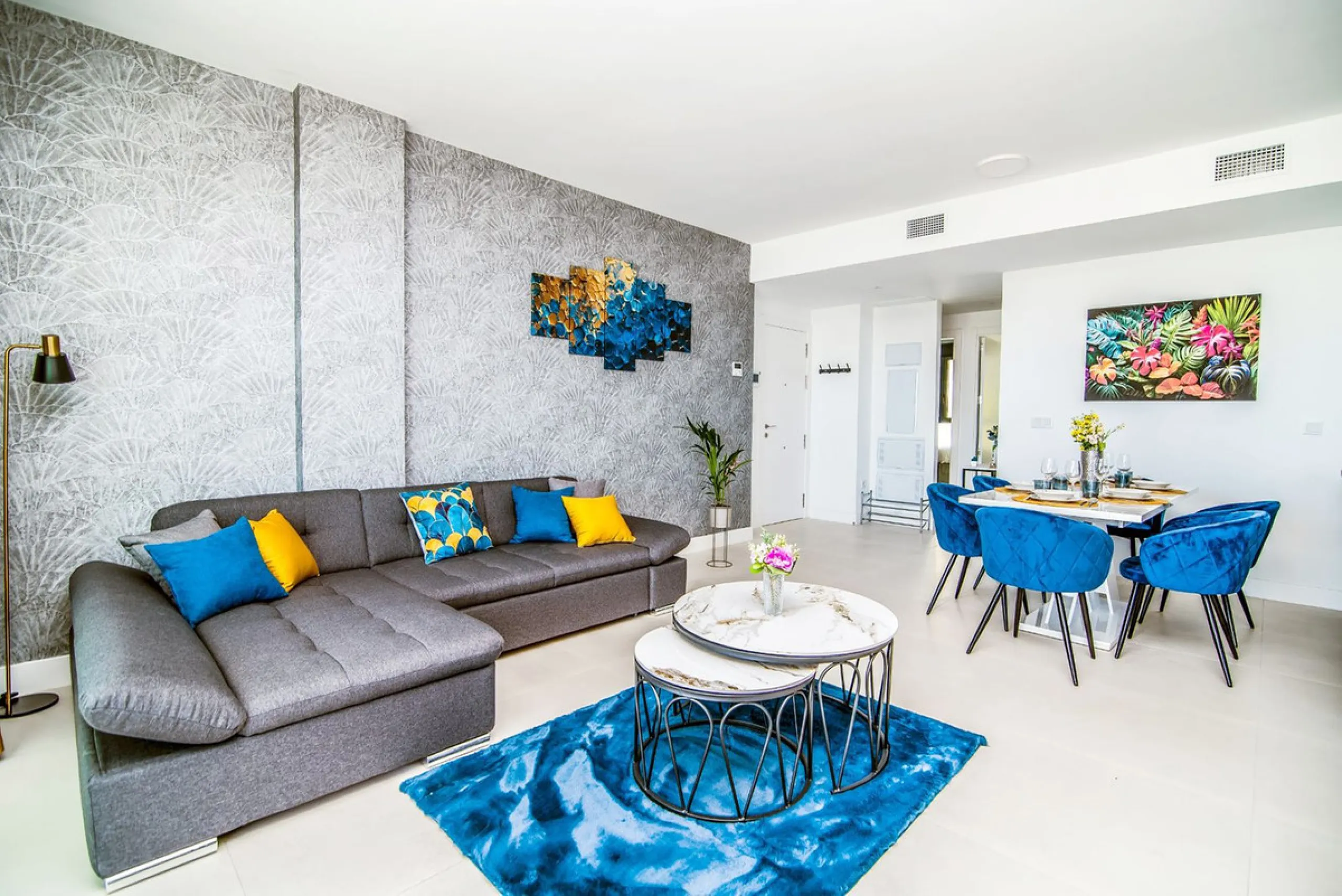 Contemporary 3-Bedroom Apartment at Las Lomas 2, Reserva del Higuerón. Reduced to 749,000 for a quick sale
