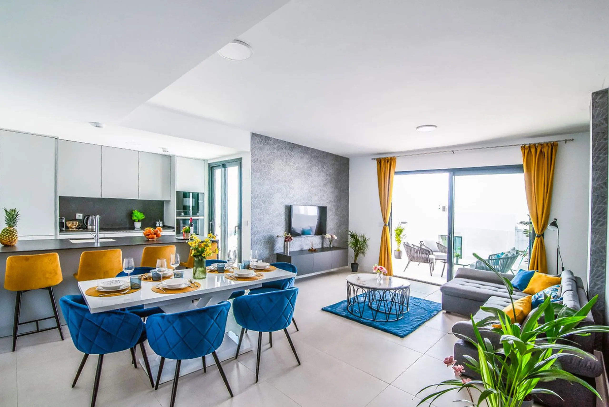Contemporary 3-Bedroom Apartment at Las Lomas 2, Reserva del Higuerón. Reduced to 749,000 for a quick sale