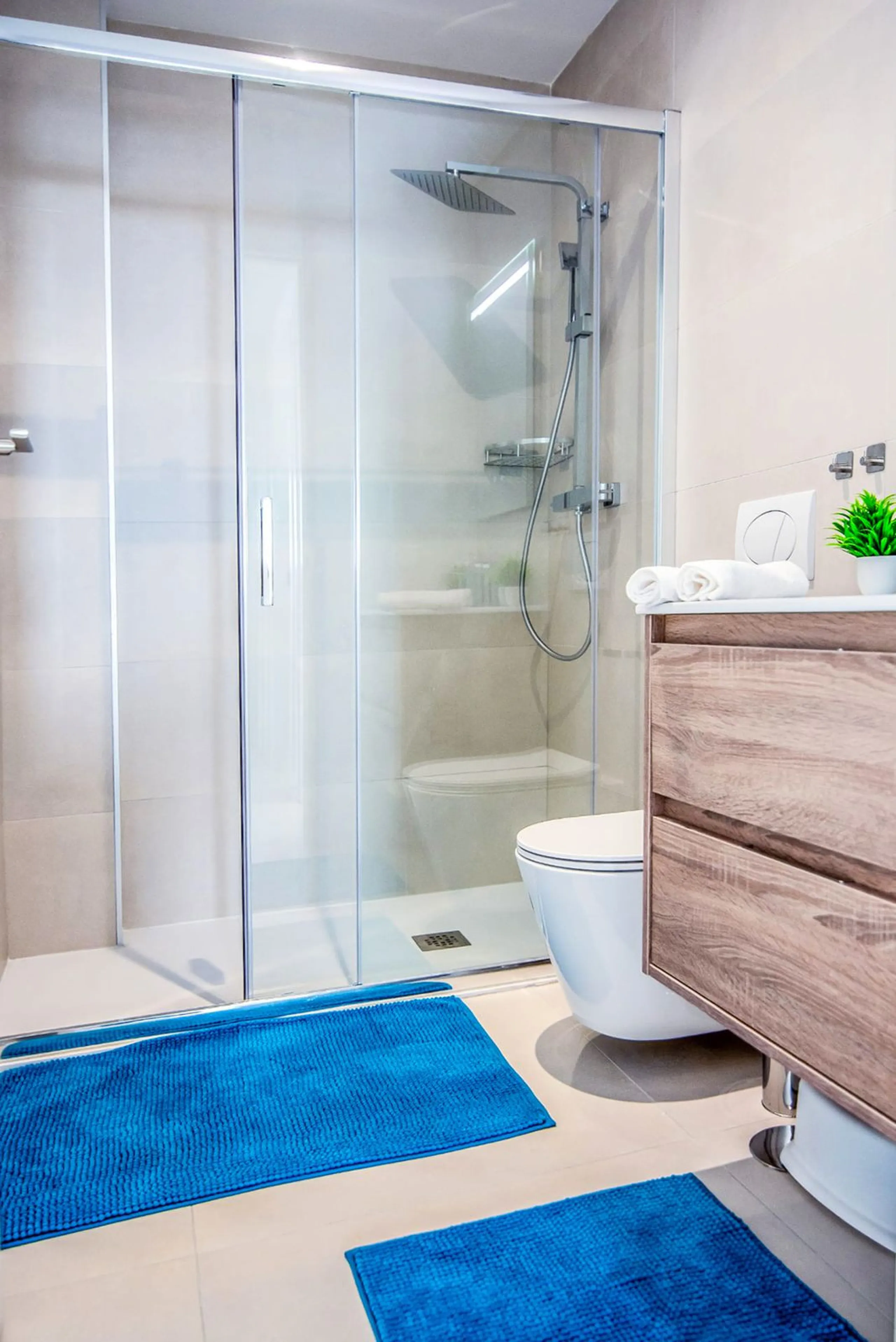 Contemporary 3-Bedroom Apartment at Las Lomas 2, Reserva del Higuerón. Reduced to 749,000 for a quick sale
