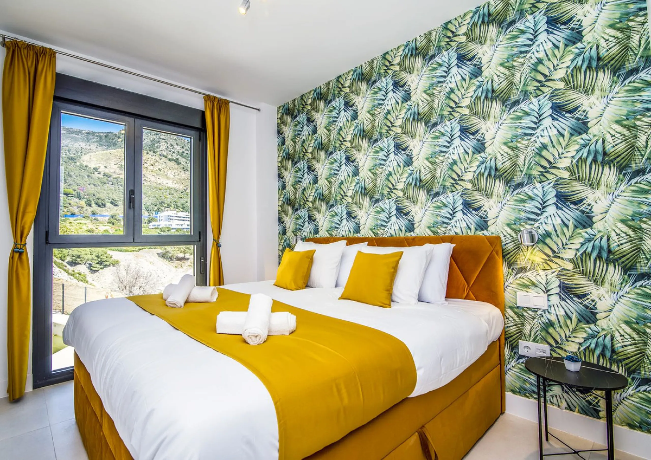 Contemporary 3-Bedroom Apartment at Las Lomas 2, Reserva del Higuerón. Reduced to 749,000 for a quick sale