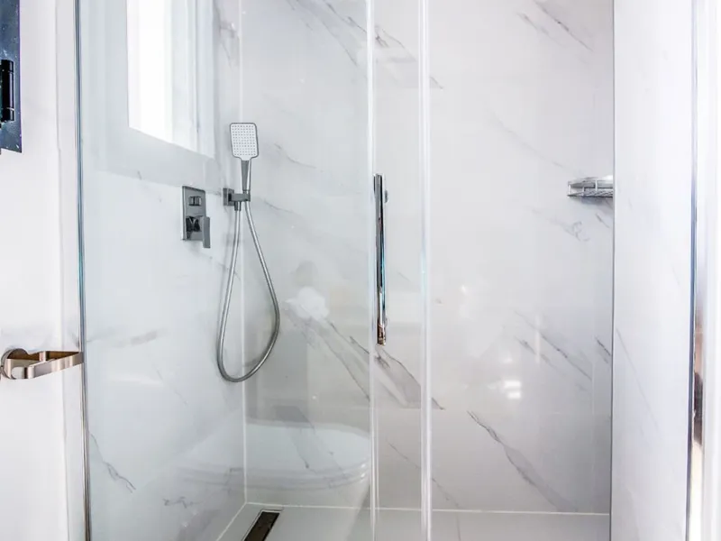 Contemporary 3-Bedroom Apartment at Las Lomas 2, Reserva del Higuerón. Reduced to 749,000 for a quick sale