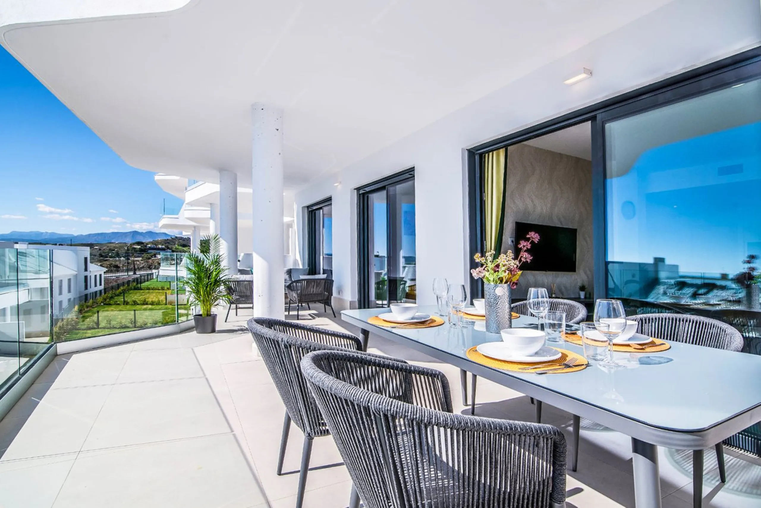 Apartment - Middle Floor Apartment в продаже в Fuengirola, Málaga. В доме 2 спален и 2 ванных комнат. Площадь дома 111 м²