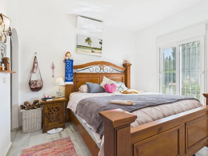 Beautiful 4-Bedroom Detached Home with Private Pool in Forest Hills, Estepona