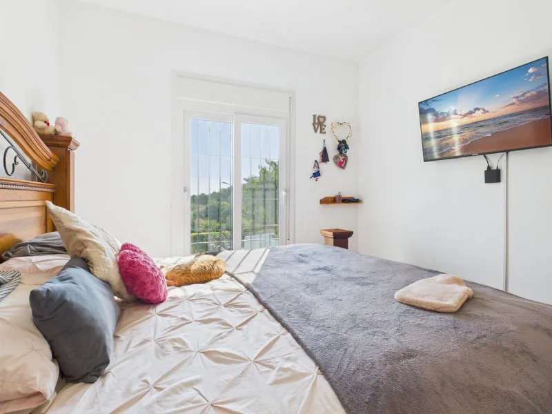 Beautiful 4-Bedroom Detached Home with Private Pool in Forest Hills, Estepona