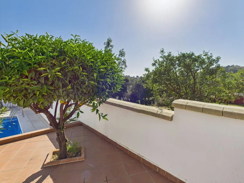 Beautiful 4-Bedroom Detached Home with Private Pool in Forest Hills, Estepona