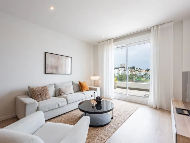 Modern & Luxurious Apartment with Sea Views in La Campana, Nueva Andalucía