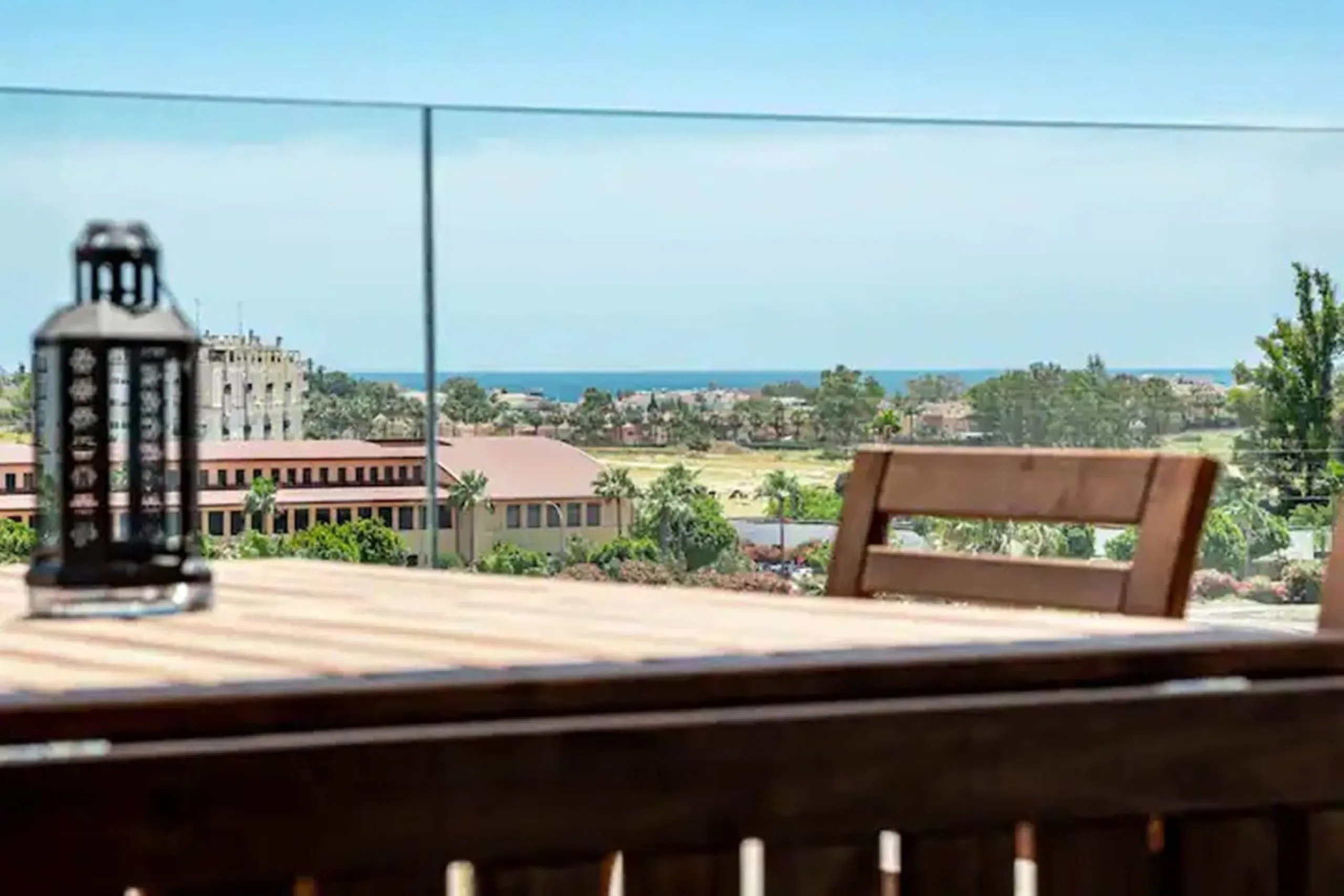 Modern & Luxurious Apartment with Sea Views in La Campana, Nueva Andalucía