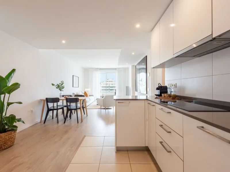 Modern & Luxurious Apartment with Sea Views in La Campana, Nueva Andalucía
