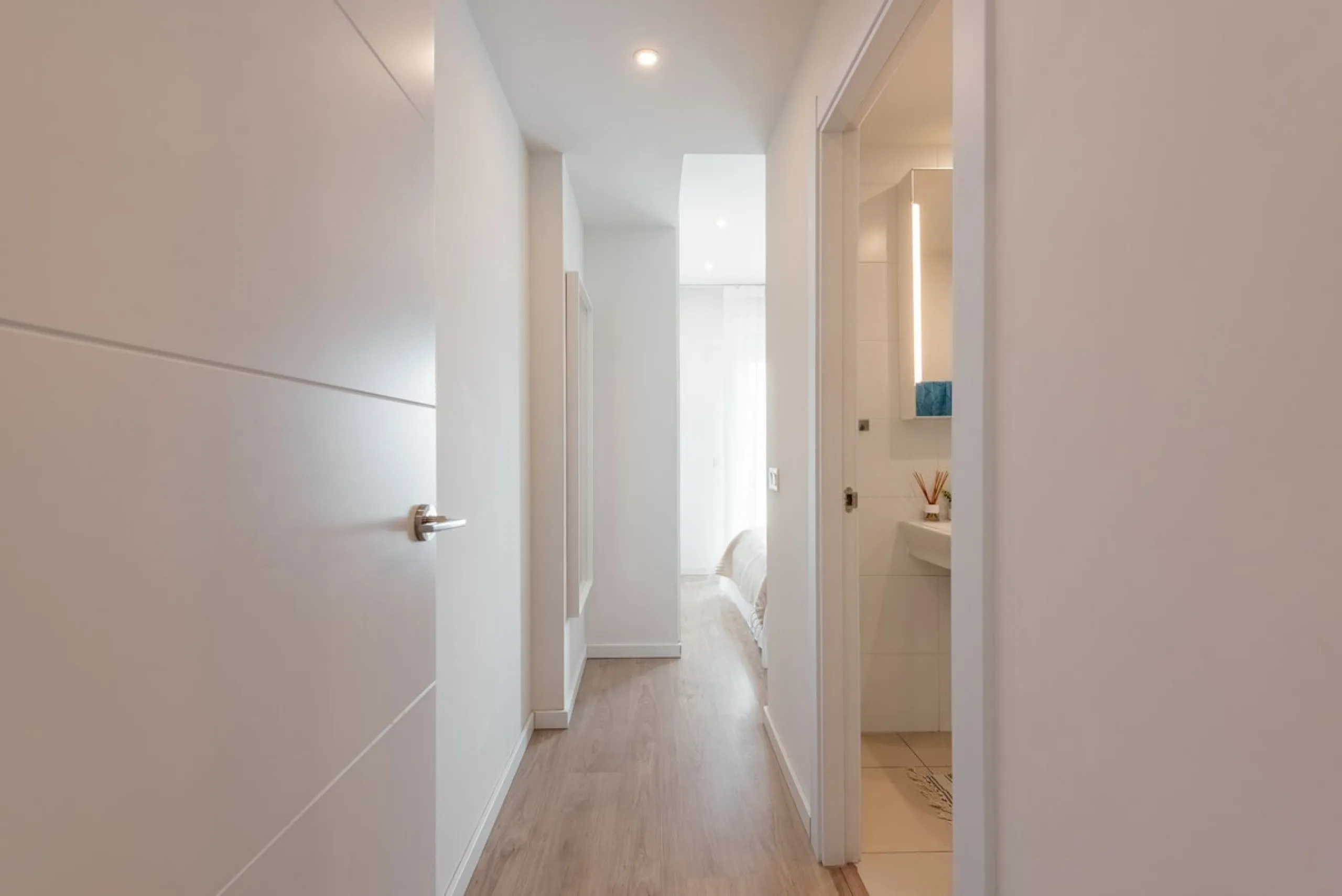 Modern & Luxurious Apartment with Sea Views in La Campana, Nueva Andalucía