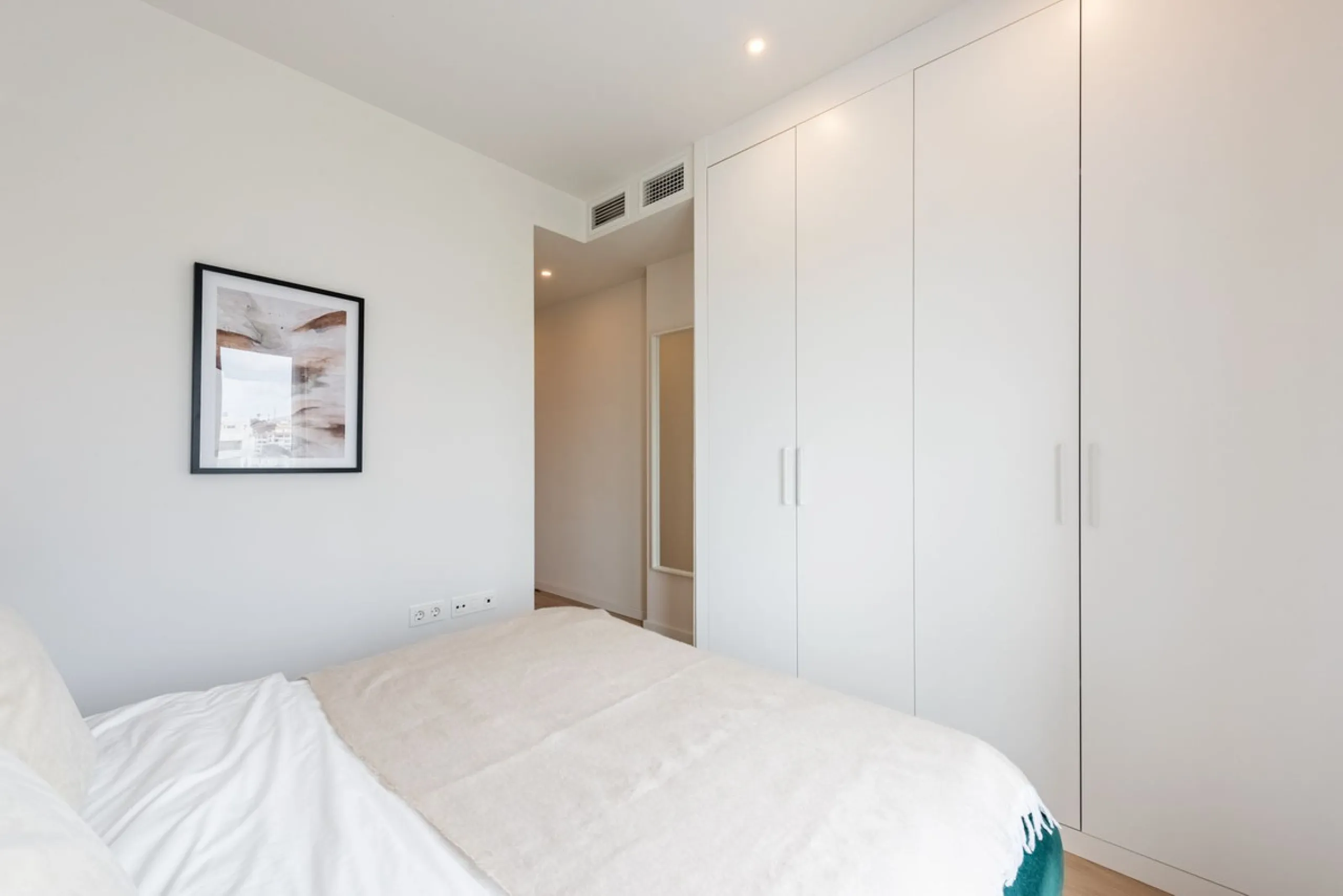 Modern & Luxurious Apartment with Sea Views in La Campana, Nueva Andalucía