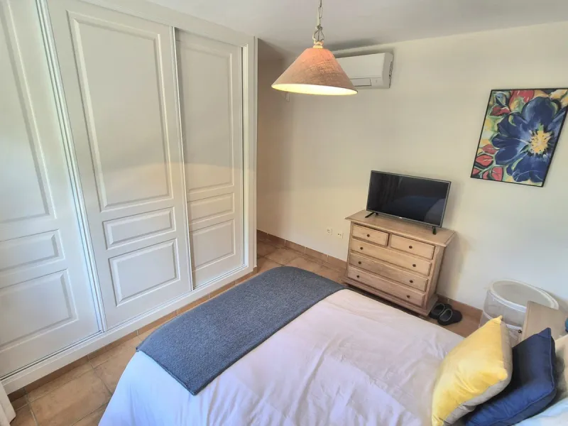 House - Townhouse в продаже в Alhaurín el Grande, Málaga. В доме 3 спален и 3 ванных комнат. Площадь дома 127 м²