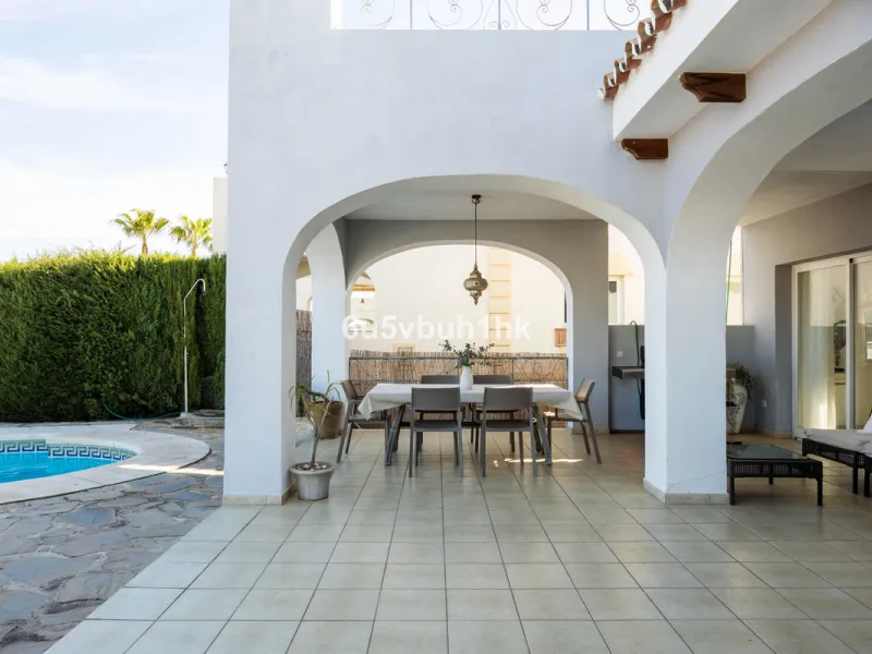 Imagine waking up to golden Mediterranean light, the scent of warm pine trees, and birdsong drifting across rolling green fairways. This exceptional 6-bedroom villa beside Cerrado del Aguila Golf & Resort offers more than a home – it offers a lifestyle sh