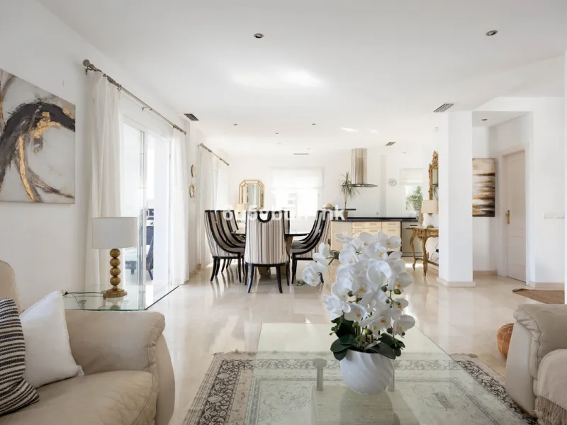 Imagine waking up to golden Mediterranean light, the scent of warm pine trees, and birdsong drifting across rolling green fairways. This exceptional 6-bedroom villa beside Cerrado del Aguila Golf & Resort offers more than a home – it offers a lifestyle sh