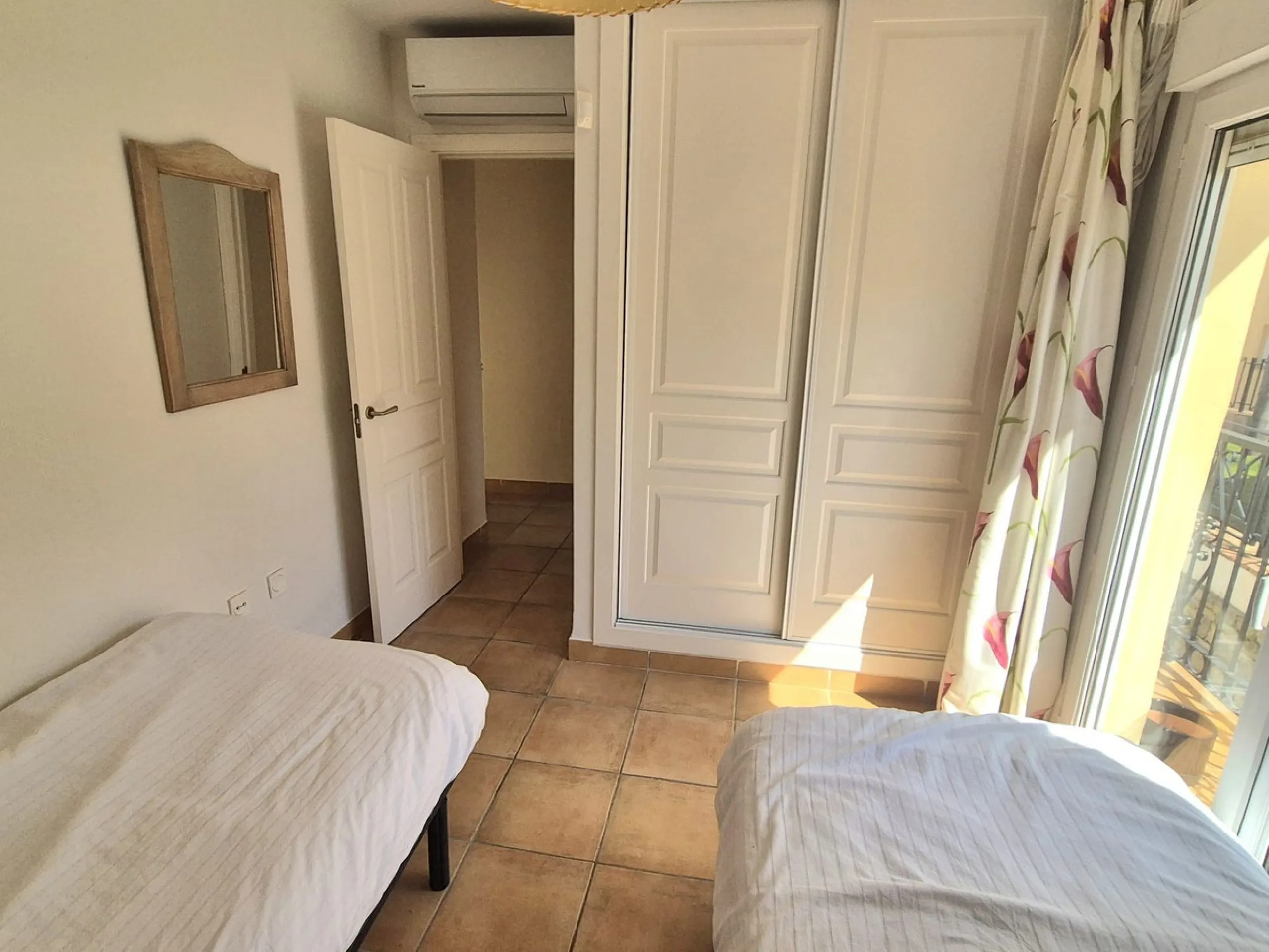 House - Townhouse в продаже в Alhaurín el Grande, Málaga. В доме 3 спален и 3 ванных комнат. Площадь дома 127 м²