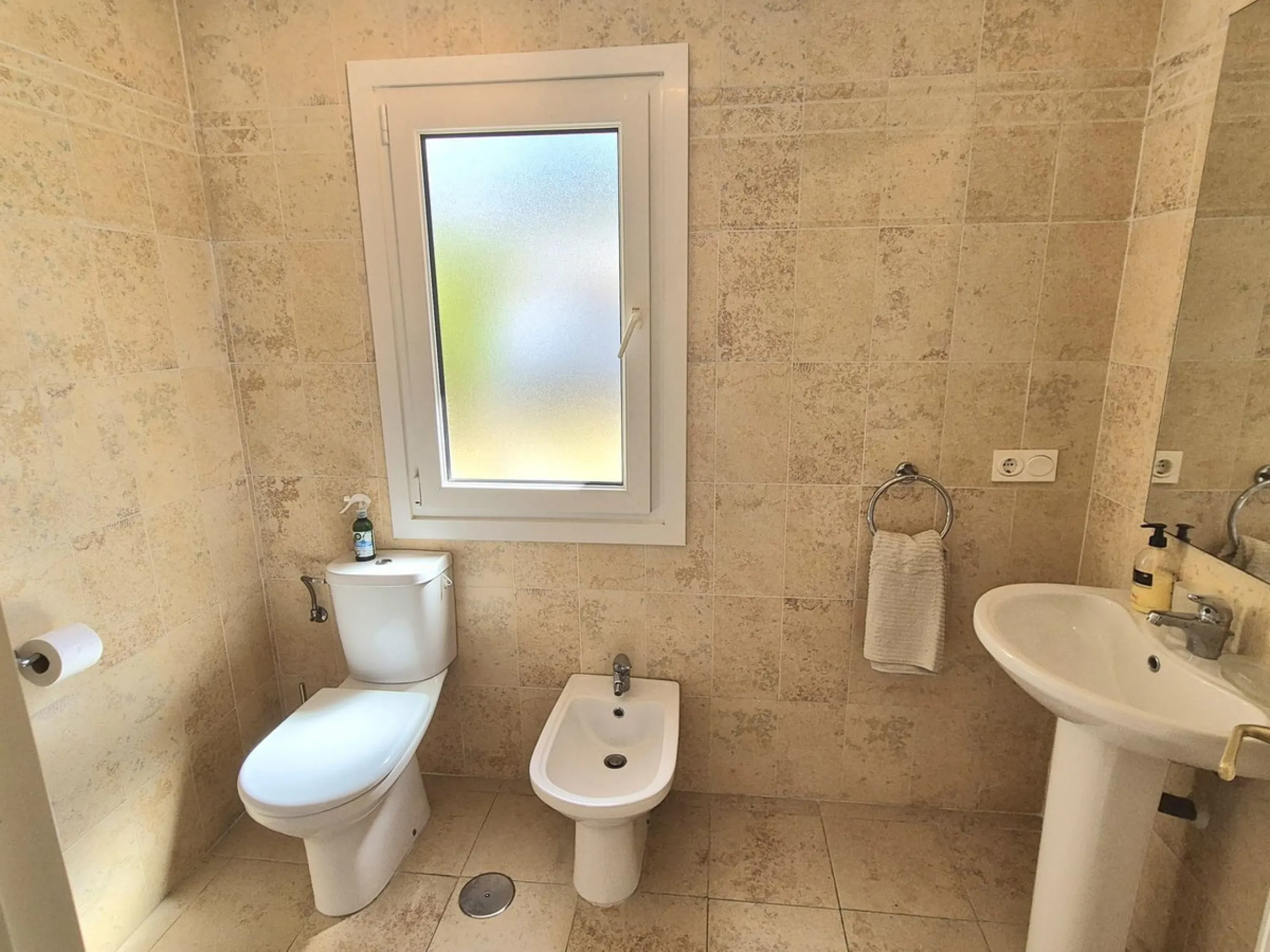 House - Townhouse в продаже в Alhaurín el Grande, Málaga. В доме 3 спален и 3 ванных комнат. Площадь дома 127 м²