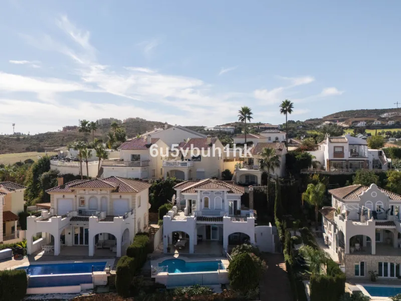 Imagine waking up to golden Mediterranean light, the scent of warm pine trees, and birdsong drifting across rolling green fairways. This exceptional 6-bedroom villa beside Cerrado del Aguila Golf & Resort offers more than a home – it offers a lifestyle sh