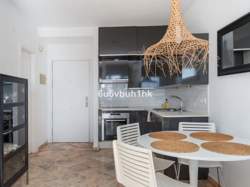 Apartment - Middle Floor Studio в продаже в Marbella, Málaga. В доме 1 спален и 1 ванных комнат. Площадь дома 35 м². Площадь участка 1 м²