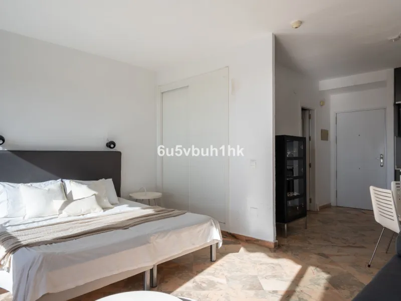 Apartment - Middle Floor Studio в продаже в Marbella, Málaga. В доме 1 спален и 1 ванных комнат. Площадь дома 35 м². Площадь участка 1 м²