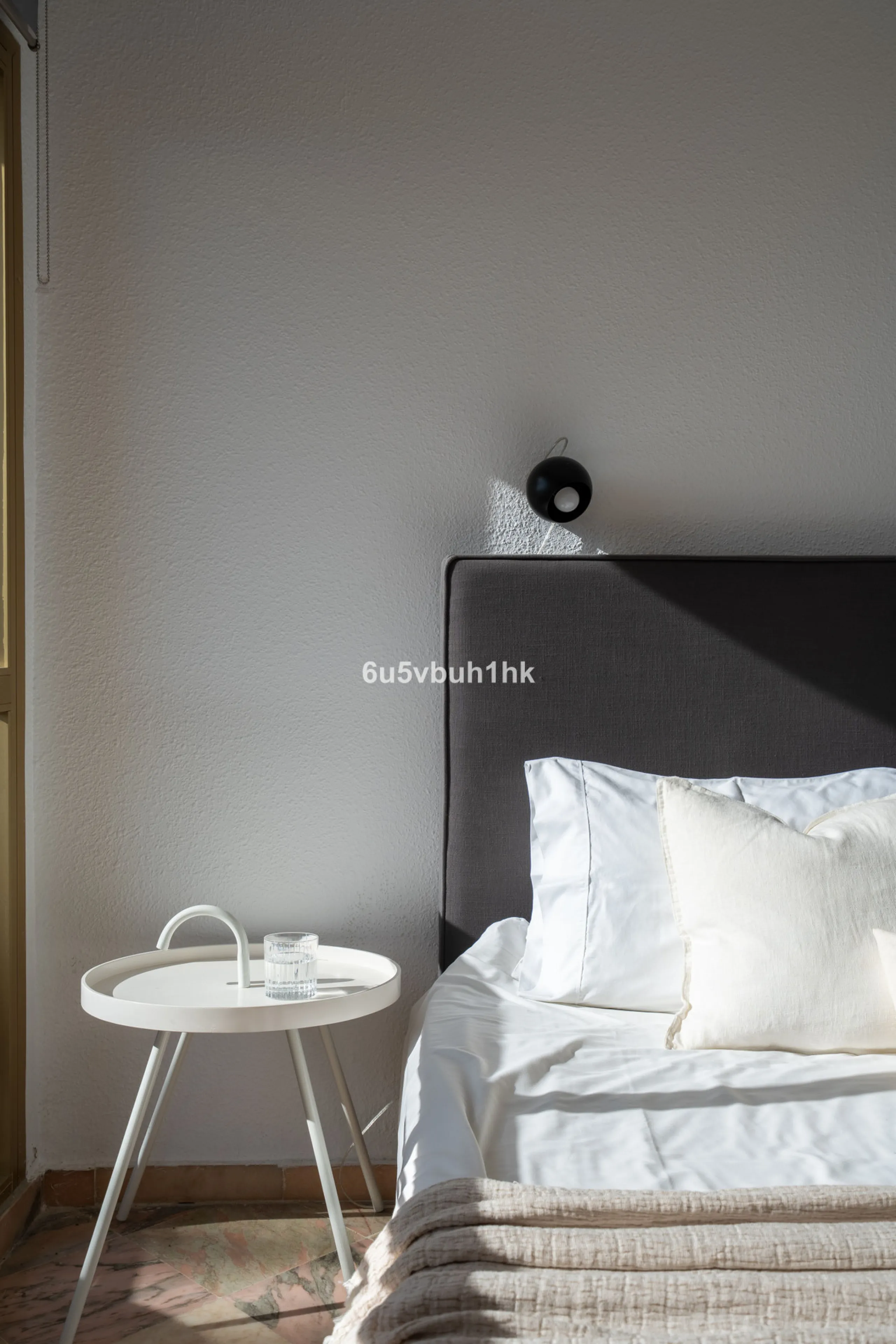 Apartment - Middle Floor Studio в продаже в Marbella, Málaga. В доме 1 спален и 1 ванных комнат. Площадь дома 35 м². Площадь участка 1 м²