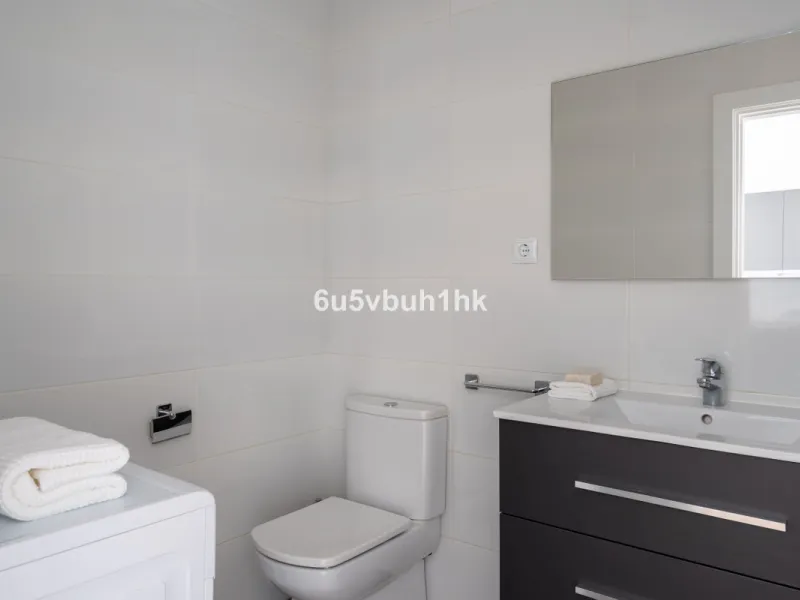 Apartment - Middle Floor Studio в продаже в Marbella, Málaga. В доме 1 спален и 1 ванных комнат. Площадь дома 35 м². Площадь участка 1 м²