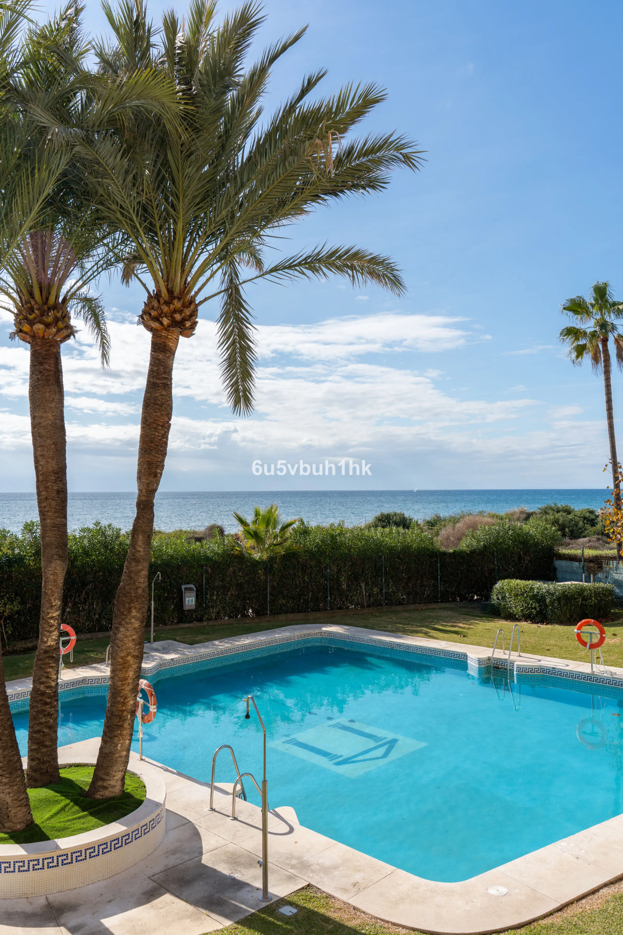 Apartment - Middle Floor Studio в продаже в Marbella, Málaga. В доме 1 спален и 1 ванных комнат. Площадь дома 35 м². Площадь участка 1 м²