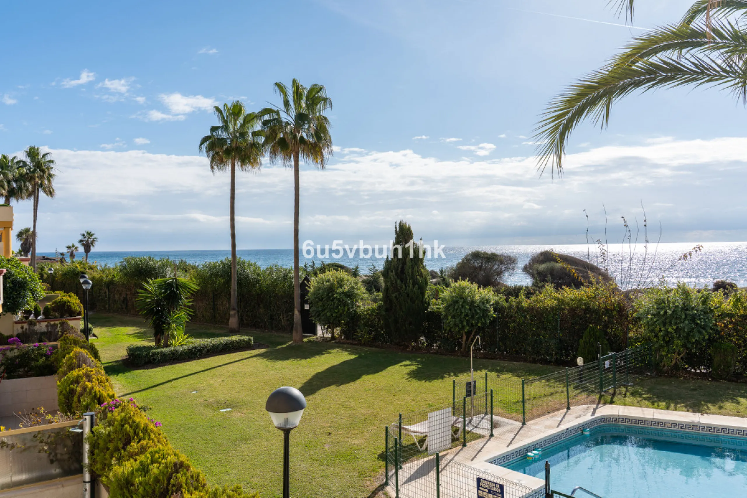 Apartment - Middle Floor Studio в продаже в Marbella, Málaga. В доме 1 спален и 1 ванных комнат. Площадь дома 35 м². Площадь участка 1 м²