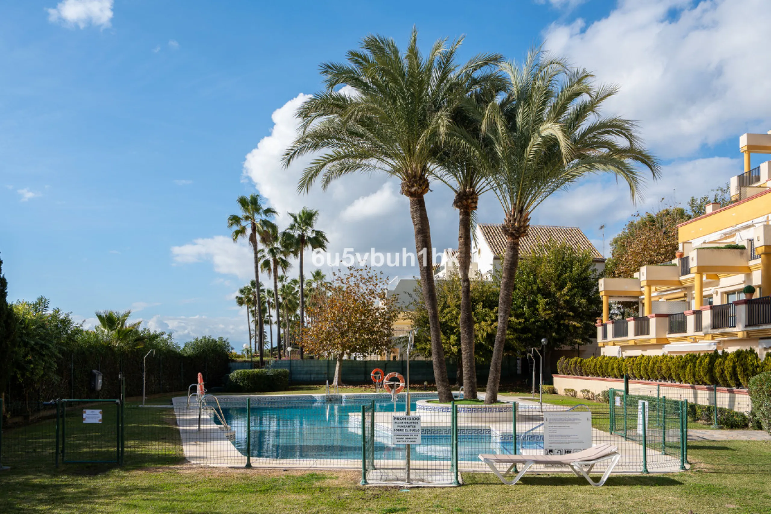 Apartment - Middle Floor Studio в продаже в Marbella, Málaga. В доме 1 спален и 1 ванных комнат. Площадь дома 35 м². Площадь участка 1 м²