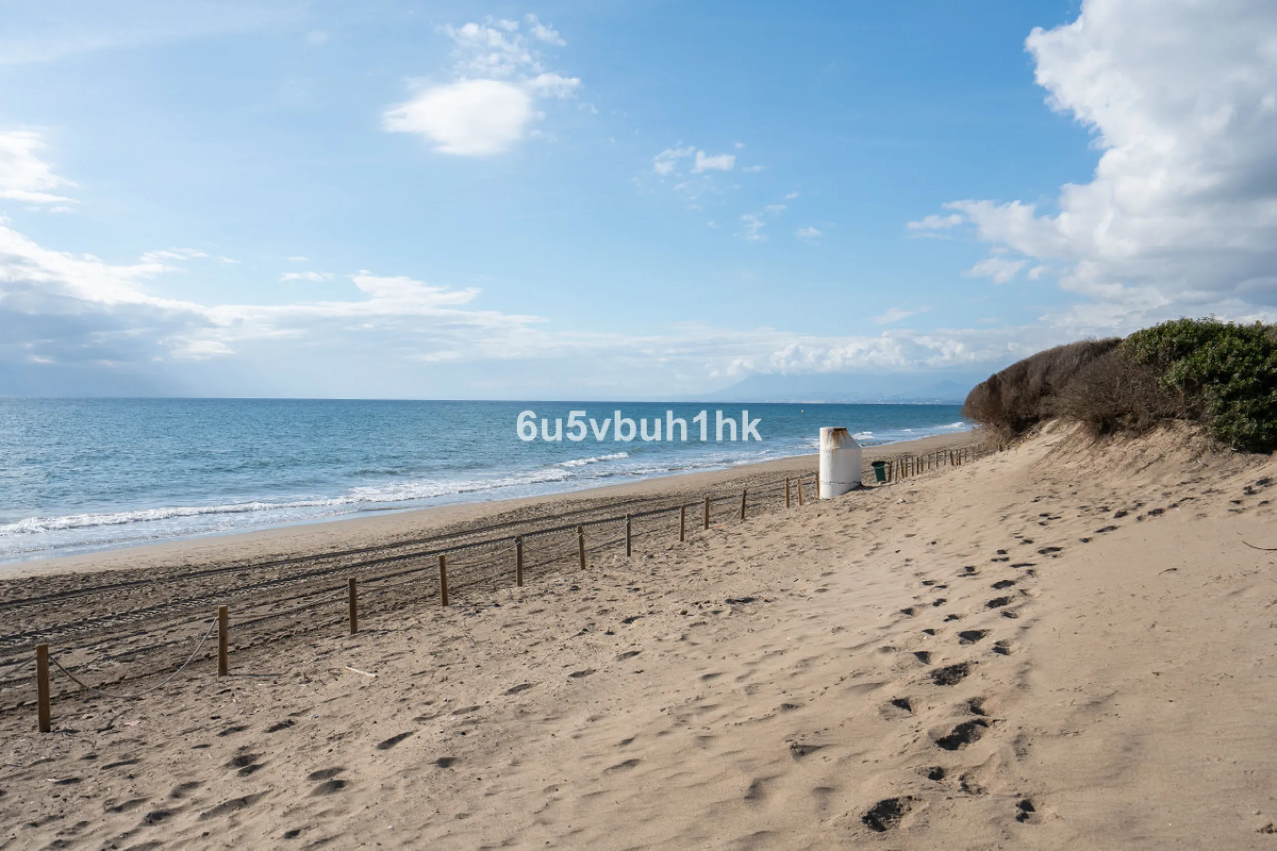 Apartment - Middle Floor Studio в продаже в Marbella, Málaga. В доме 1 спален и 1 ванных комнат. Площадь дома 35 м². Площадь участка 1 м²