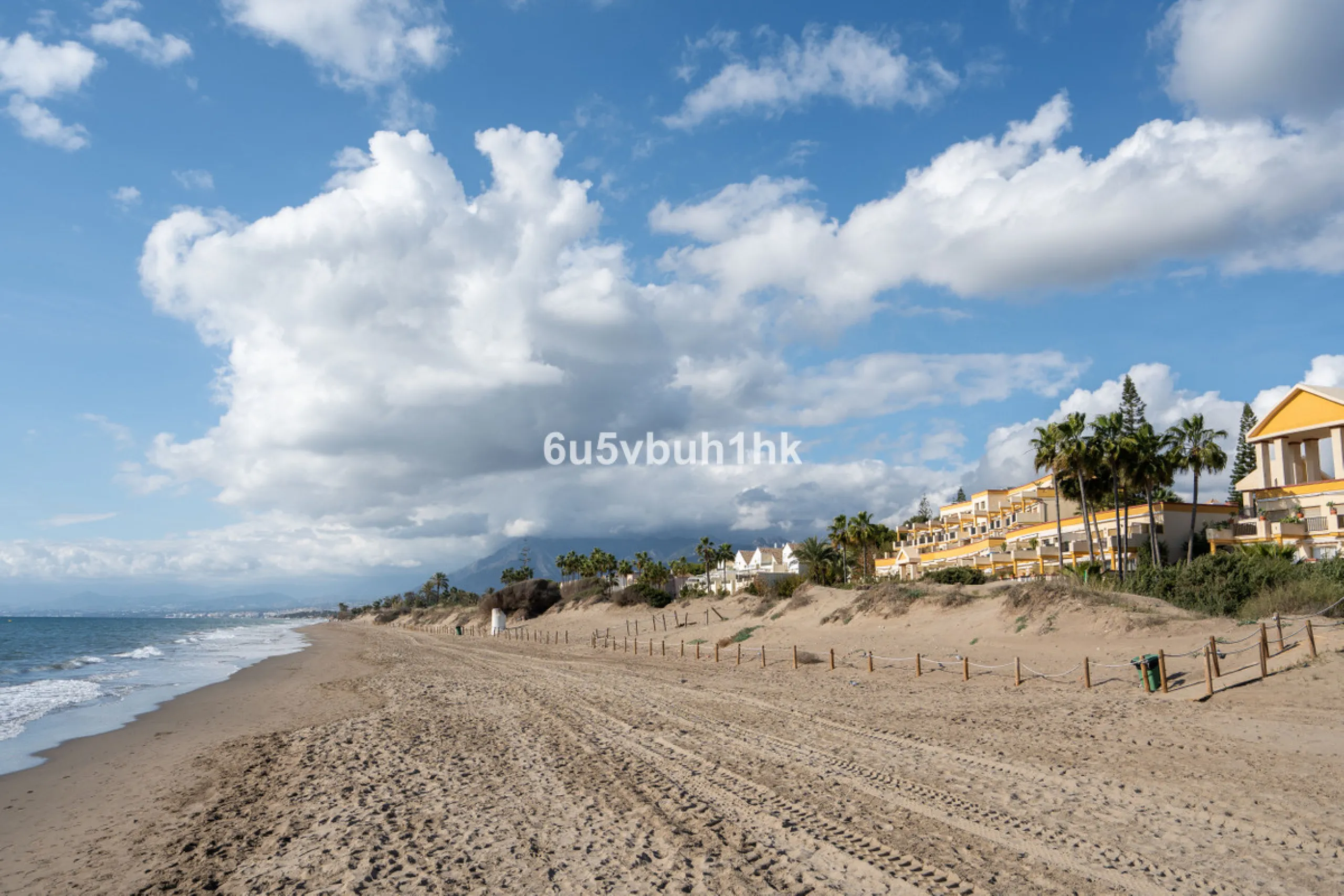 Apartment - Middle Floor Studio в продаже в Marbella, Málaga. В доме 1 спален и 1 ванных комнат. Площадь дома 35 м². Площадь участка 1 м²