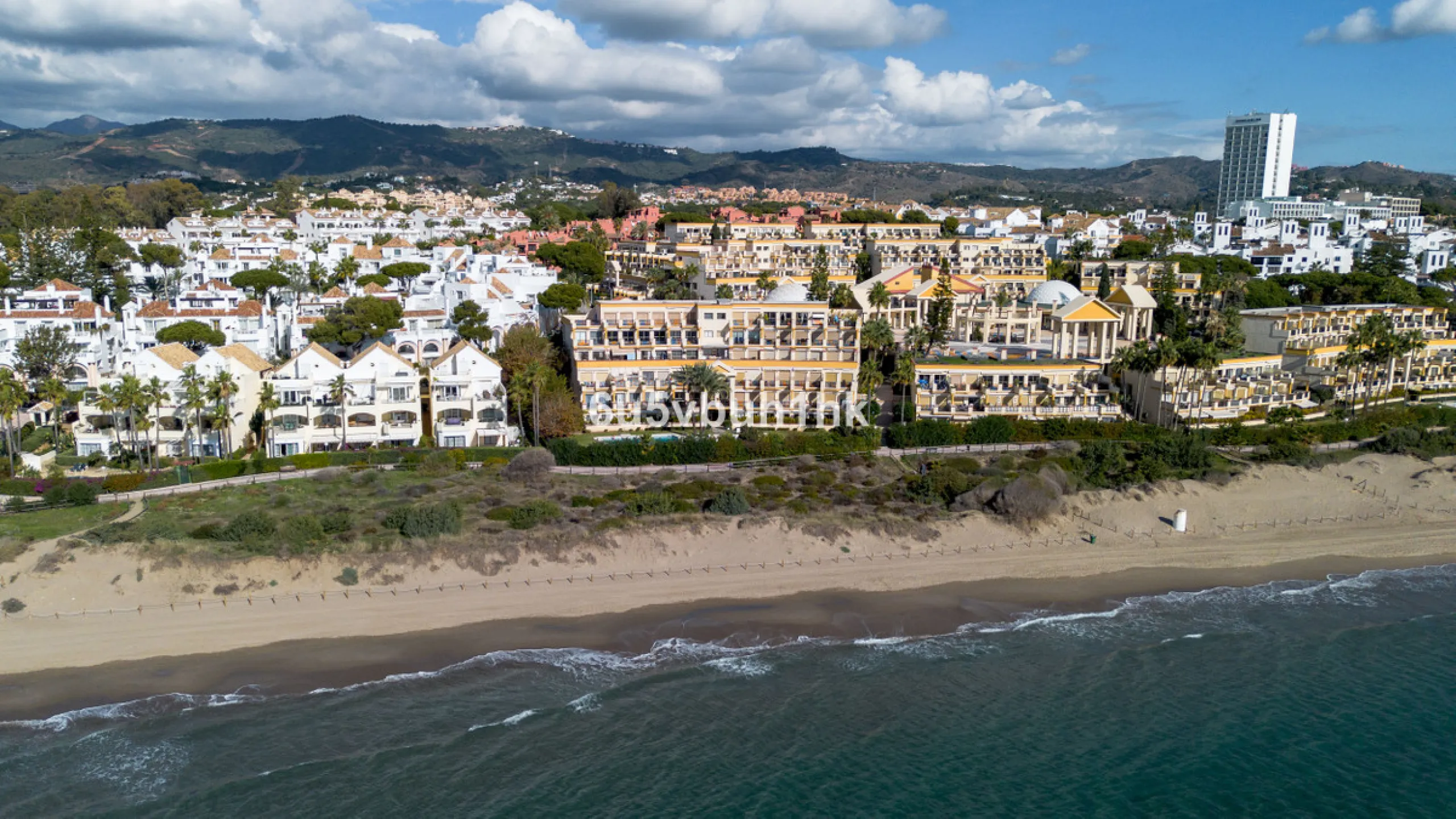 Apartment - Middle Floor Studio в продаже в Marbella, Málaga. В доме 1 спален и 1 ванных комнат. Площадь дома 35 м². Площадь участка 1 м²