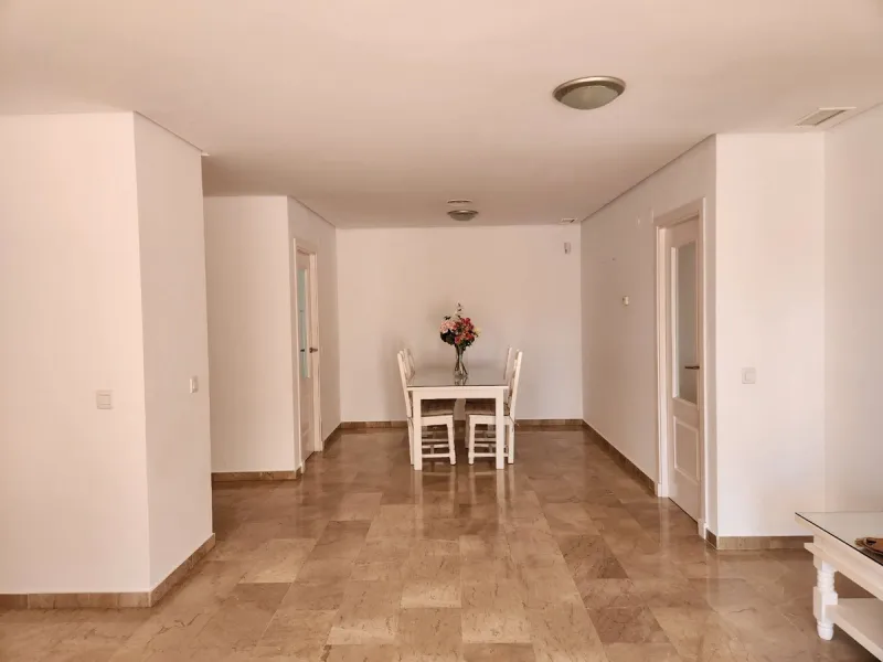 BRIGHT AND SPACIOUS APARTMENT NEXT TO A GOLF COURSE IN BENALMADENA