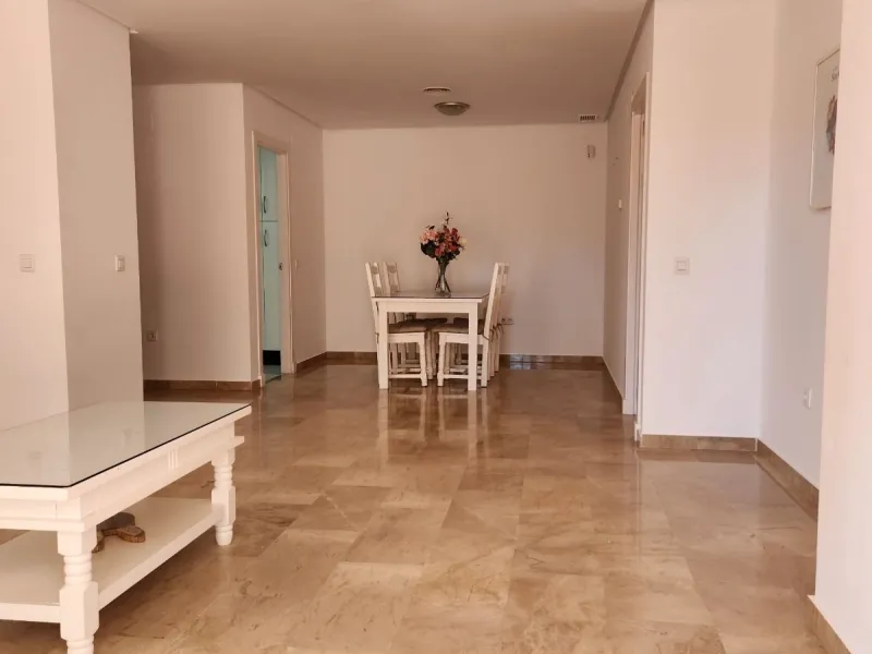 BRIGHT AND SPACIOUS APARTMENT NEXT TO A GOLF COURSE IN BENALMADENA