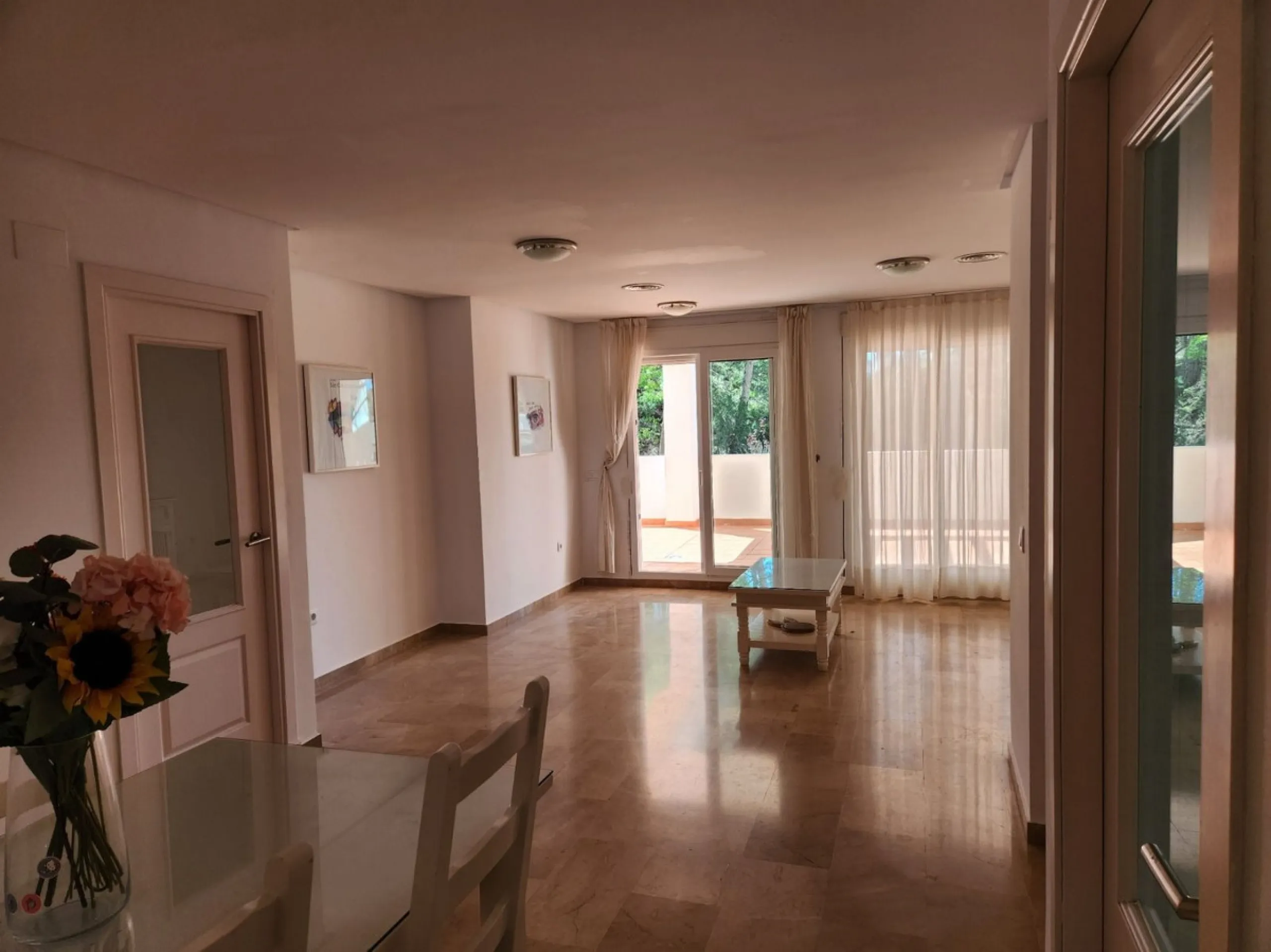BRIGHT AND SPACIOUS APARTMENT NEXT TO A GOLF COURSE IN BENALMADENA