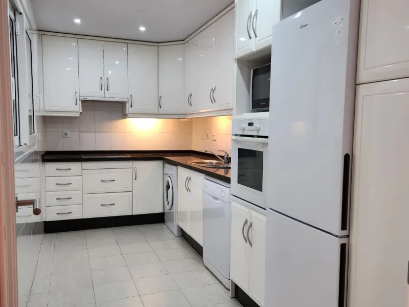 BRIGHT AND SPACIOUS APARTMENT NEXT TO A GOLF COURSE IN BENALMADENA