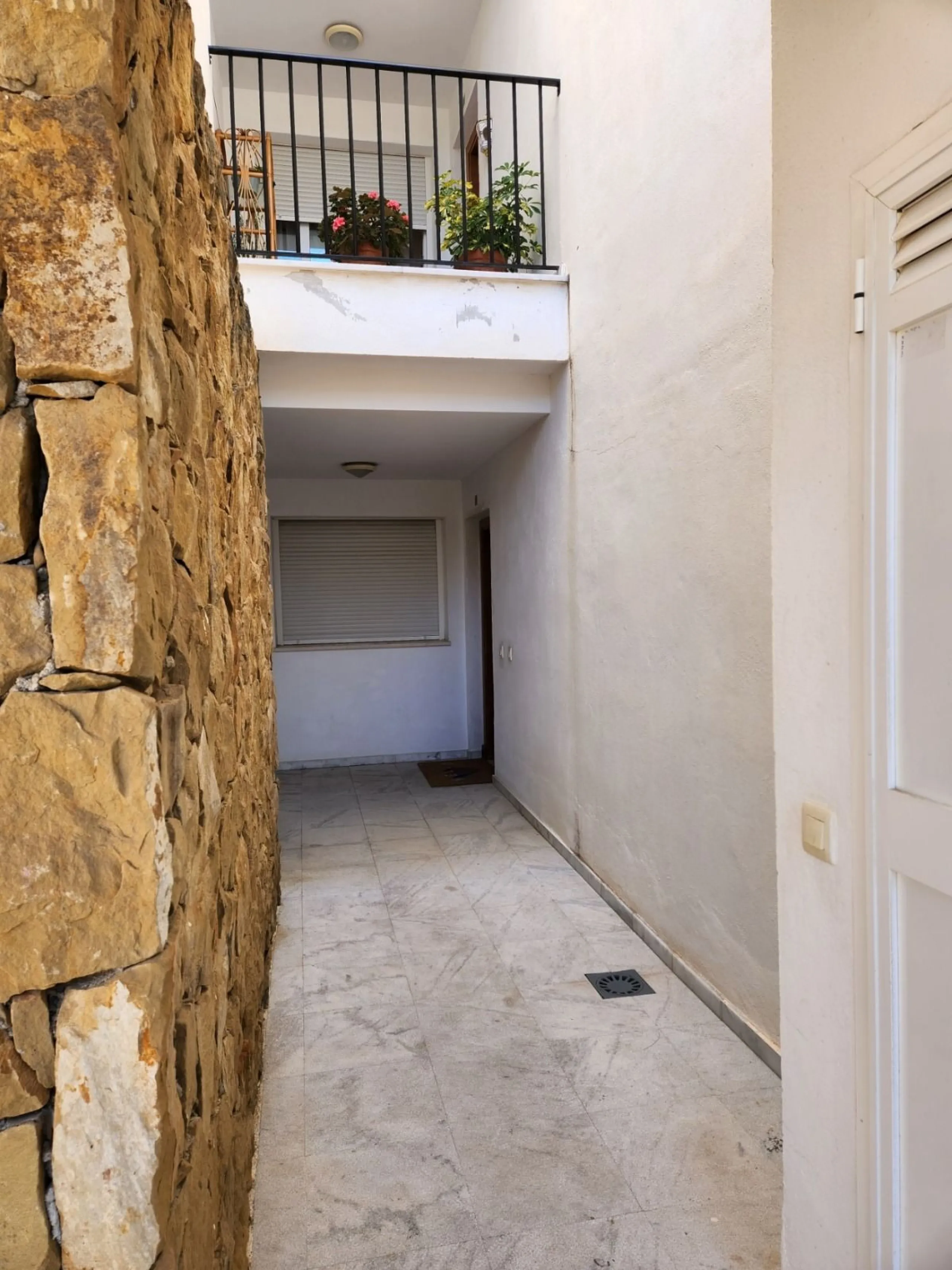 BRIGHT AND SPACIOUS APARTMENT NEXT TO A GOLF COURSE IN BENALMADENA