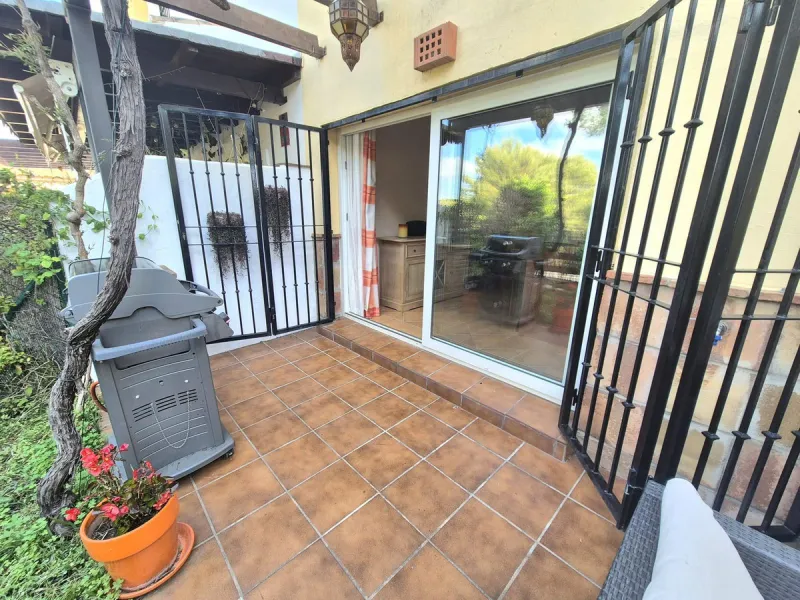 House - Townhouse в продаже в Alhaurín el Grande, Málaga. В доме 3 спален и 3 ванных комнат. Площадь дома 127 м²