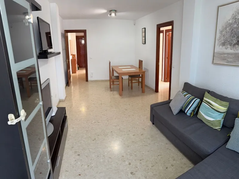 Apartment for Sale in the Center of Torremolinos – Gated Community with Pool and Gardens
